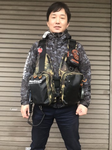 オカッパリフロートベスト Pazdesignテスター佐藤直樹さんはこう使う Pazdesign Staff Blog